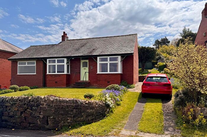 3 Bedroom Detached Bungalow For Sale In Simmondley New Road, Glossop, SK13