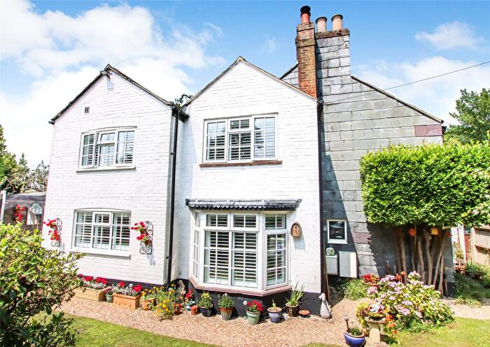 3 Bedroom Semi-Detached House For Sale In North Street, Pennington, Lymington, Hampshire, SO41