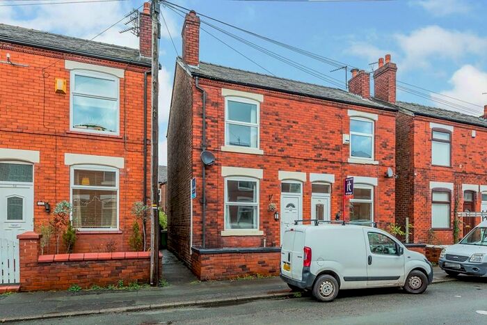 2 Bedroom House To Rent In Countess Street, Stockport, Cheshire, SK2