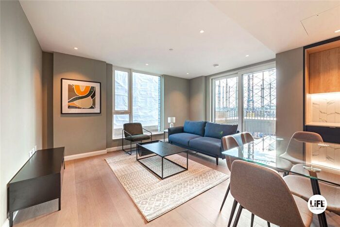 2 Bedroom Flat To Rent In Phoenix Court, London, SE11