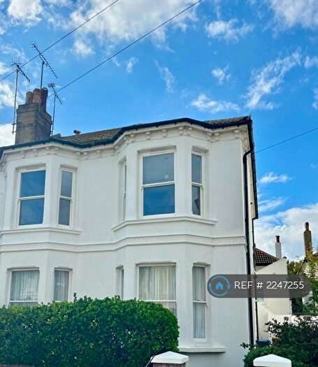 2 Bedroom Flat To Rent In Gratwicke Road, Worthing, BN11