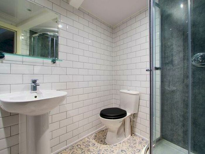 1 Bedroom Flat To Rent In Park View, City Centre, Nottingham, NG1