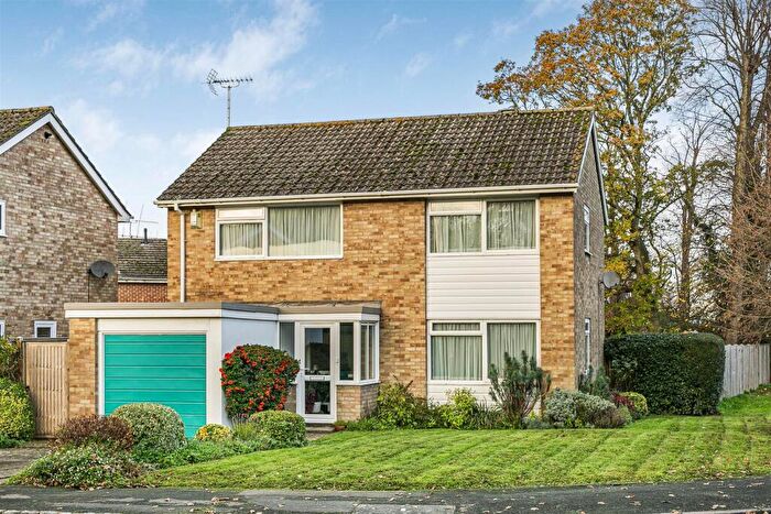 3 Bedroom Detached House For Sale In The Ridings, Emmer Green, Reading, RG4
