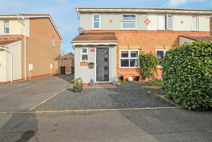 3 Bedroom Semi-Detached House For Sale In Greenfield Road, Measham, Swadlincote, DE12