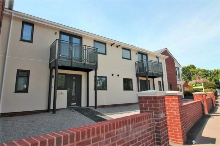 2 Bedroom Ground Flat To Rent In Church Road, Alphington, EX2