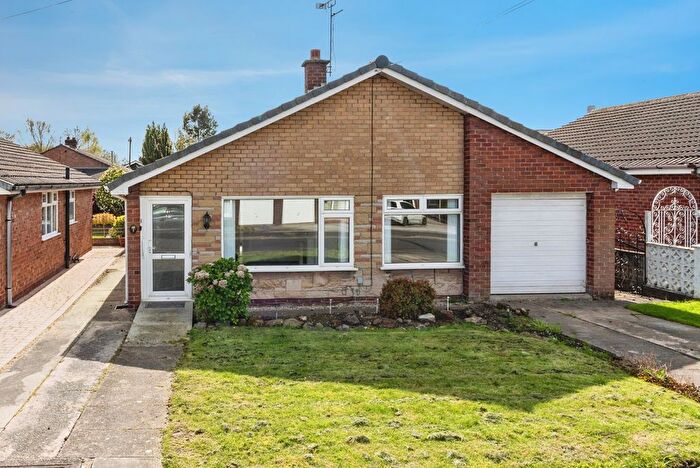 3 Bedroom Bungalow For Sale In Radlett Close, Penketh, Warrington, Cheshire, WA5