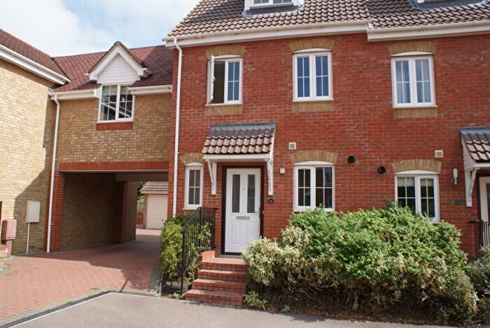 3 Bedroom Town House To Rent In Chaucer Close, Stowmarket, IP14