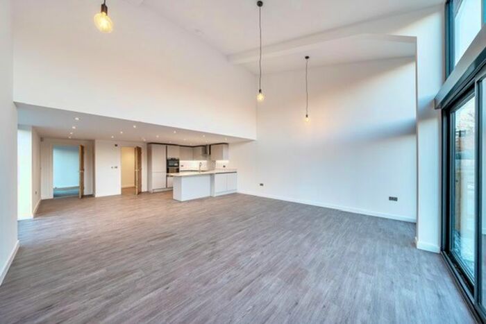 4 Bedroom Barn Conversion For Sale In The Threshing Barn, Lumby, Leeds, LS25