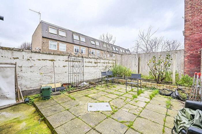 3 Bedroom Terraced House For Sale In Seven Sisters Road, London, Tottenham, London, N15