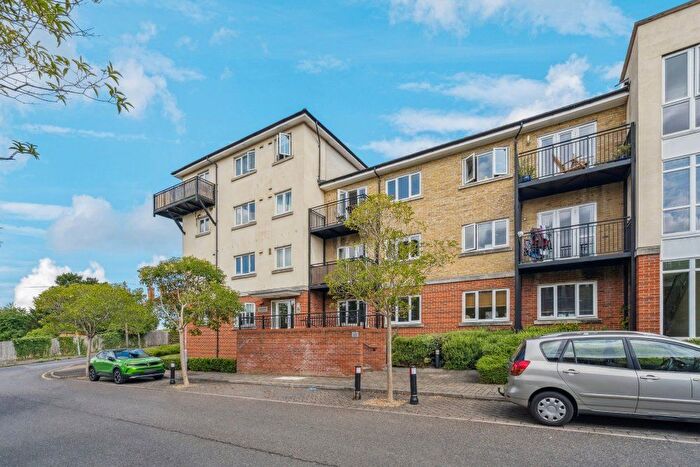 2 Bedroom Flat To Rent In Ercolani Avenue, High Wycombe, Buckinghamshire, HP13