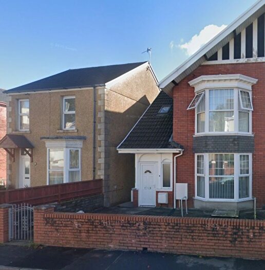 3 Bedroom Semi-Detached House To Rent In Dillwyn Road, Swansea, SA2