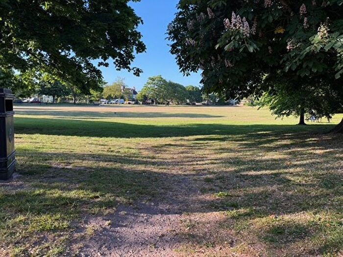 1 Bedroom Flat For Sale In A High Street, New Romney, TN28