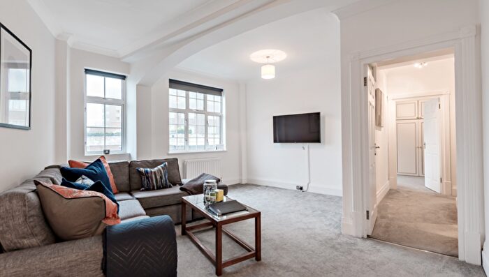 2 Bedroom Apartment To Rent In Park Rd, NW8