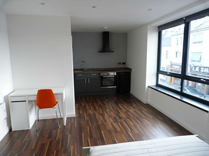 1 Bedroom Studio To Rent In City Road, Roath, CF24