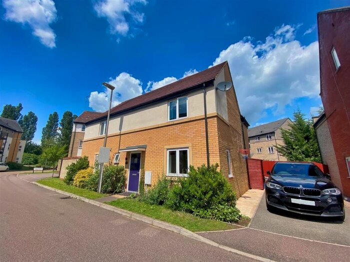 4 Bedroom Detached House To Rent In Sakura Walk, Willen Park, Milton Keynes, MK15