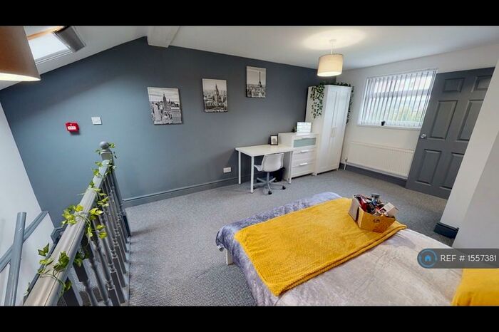 5 Bedroom Terraced House To Rent In Hafton Road, Salford, M7