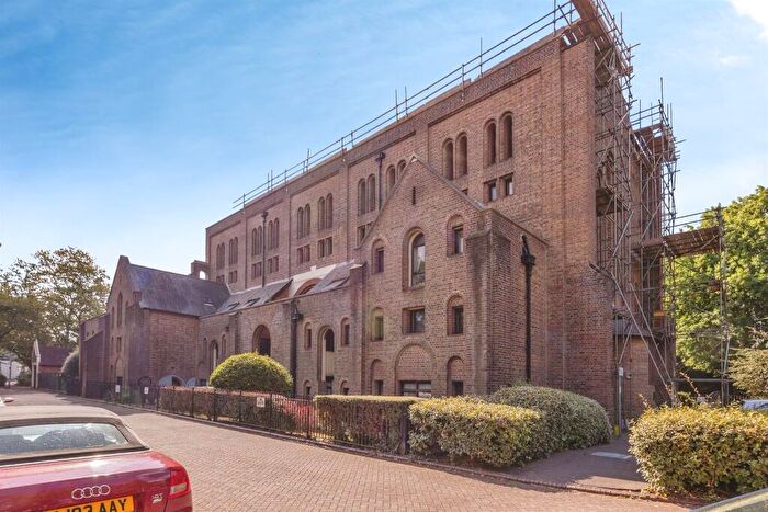1 Bedroom Flat For Sale In Simpson Road, Portsmouth, PO2