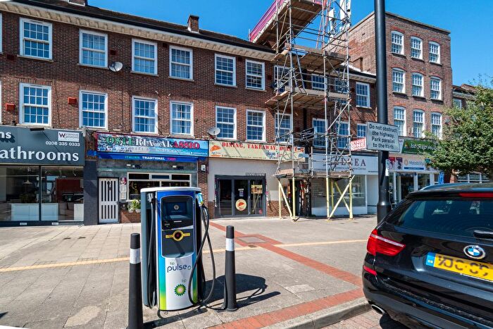 4 Bedroom Flat To Rent In London Road, Cheam, Sutton, SM3