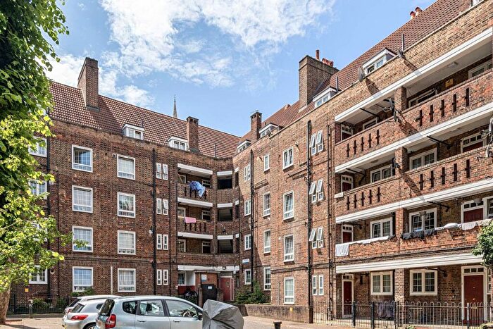 2 Bedroom Flat For Sale In Peckham Road, Peckham, London, SE5