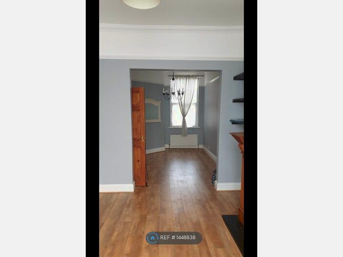 3 Bedroom Terraced House To Rent In Admiral Street, Liverpool, L8