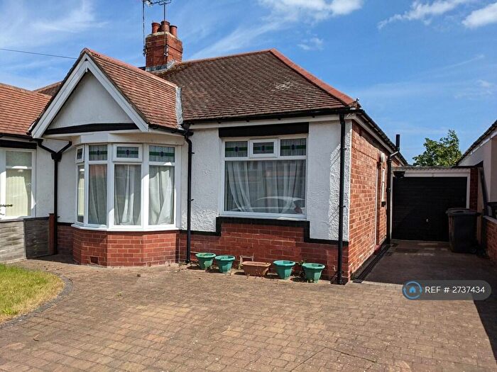 2 Bedroom Bungalow To Rent In Chatsworth Gardens, Whitley Bay, NE25