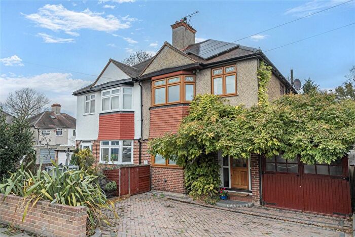 3 Bedroom Semi Detached House For Sale In Green Way, Bromley, BR2