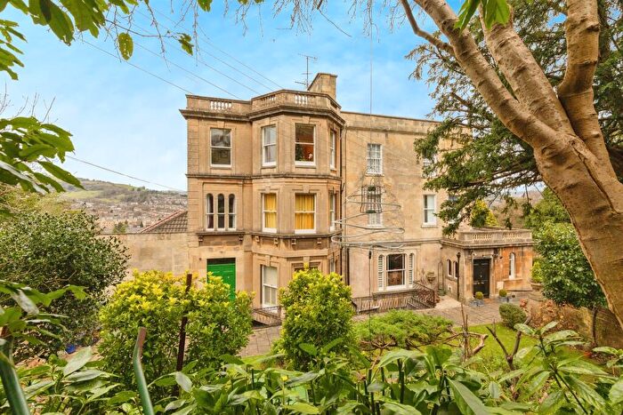 2 Bedroom Flat For Sale In Warminster Road, Bath, BA2