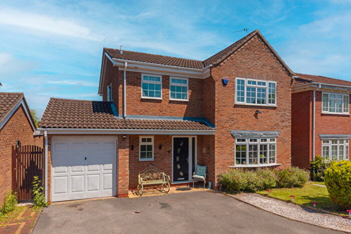 4 Bedroom Detached House For Sale In Rowthorn Drive, Shirley, Solihull, B90