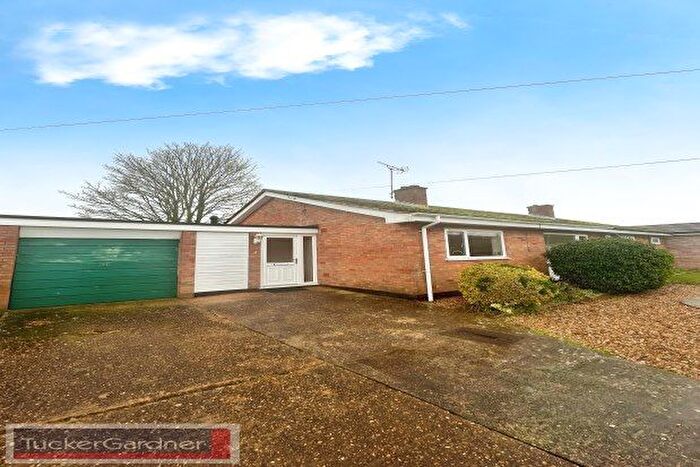 2 Bedroom Bungalow To Rent In Sleford Close, Cambridge, CB21