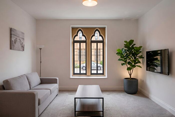 2 Bedroom Flat For Sale In St Marys Place, Leeds, LS9