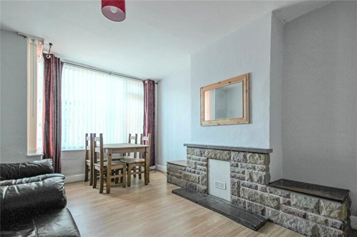 4 Bedroom Terraced House To Rent In Sandling Avenue, Horfield, Bristol, BS7