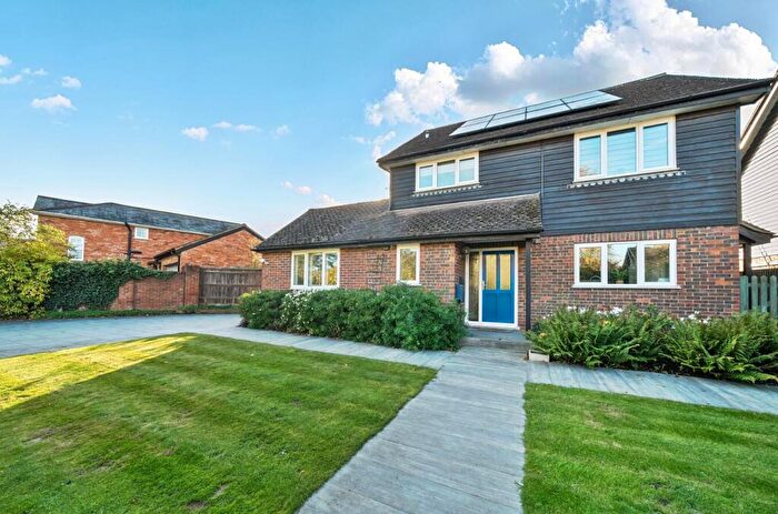 5 Bedroom Detached House For Sale In Shabbington, Buckinghamshire, HP18