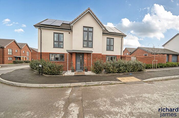 4 Bedroom Semi-Detached House For Sale In Image Road, Tadpole Garden Village, Swindon, SN25