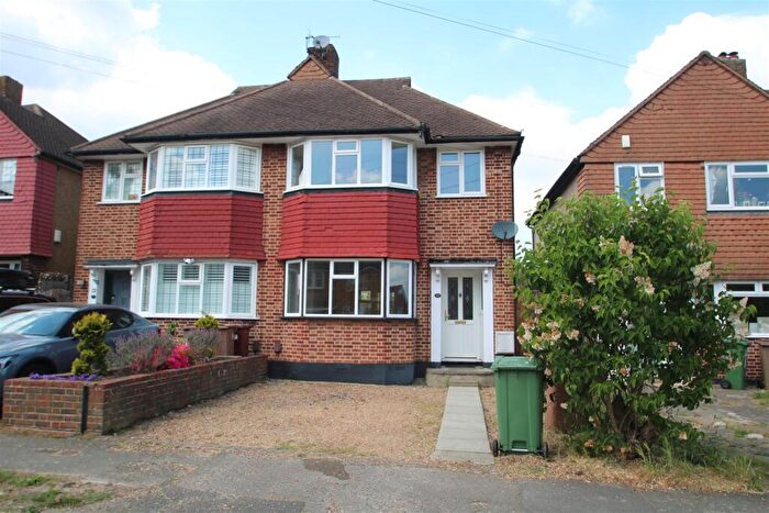 3 Bedroom Terraced House To Rent In Barrington Road, Sutton, SM3