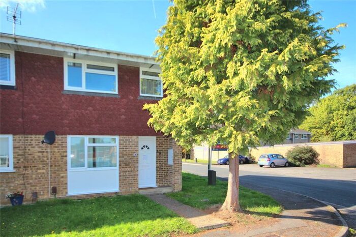 3 Bedroom End Of Terrace House To Rent In Goldsworth Park, GU21