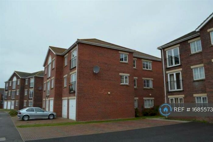 2 Bedroom Flat To Rent In Winston Drive, Skegness, PE25