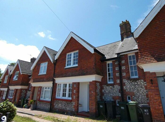 2 Bedroom Cottage To Rent In The Village, BN20
