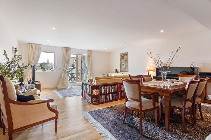3 Bedroom Flat To Rent In Cranbrook House, Horseferry Road, Westminster, London, SW1P