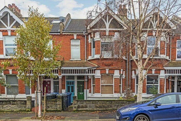 2 Bedroom Flat To Rent In Valetta Road, London, W3