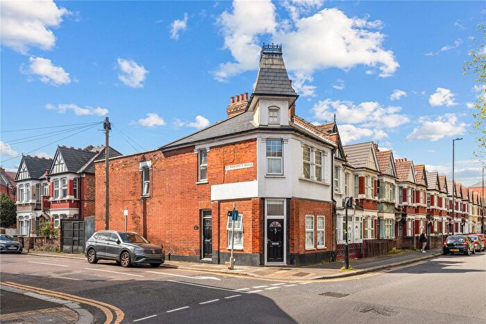 2 Bedroom Flat To Rent In St. Margarets Avenue, London, N15