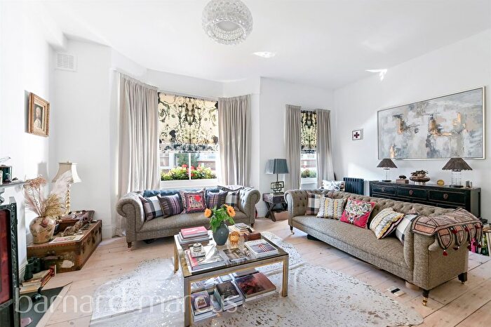 3 Bedroom Flat For Sale In Peak Hill Gardens, London, SE26