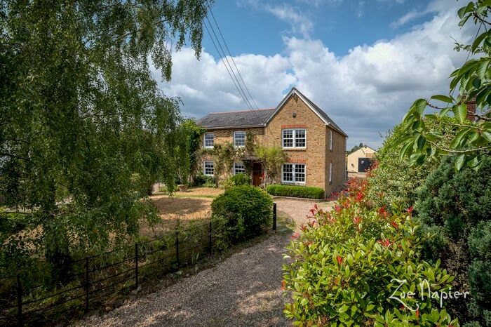 5 Bedroom Detached House For Sale In Tumblers Green, Braintree, CM77
