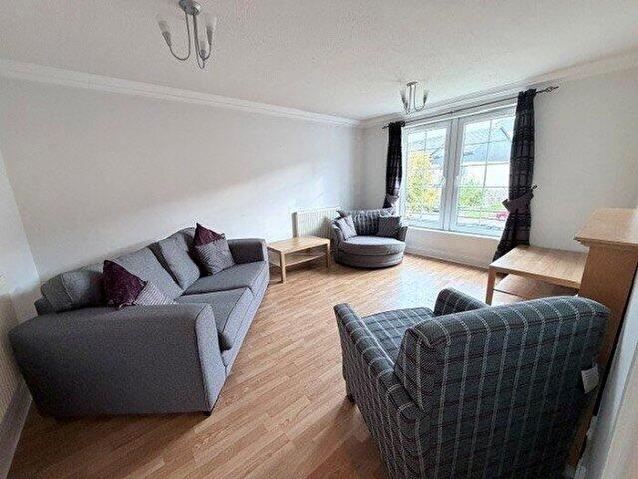 2 Bedroom Flat To Rent In Powderhall Rigg, Edinburgh, EH7