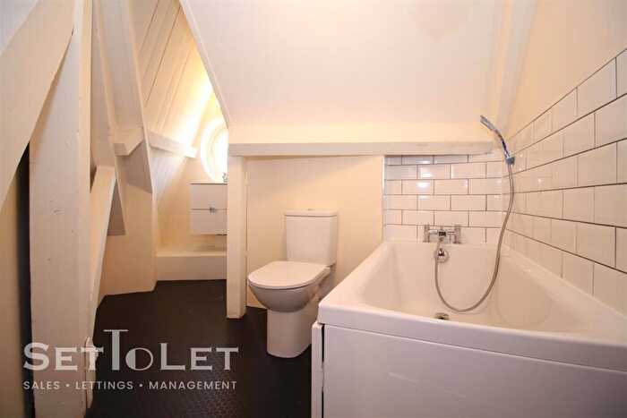 2 Bedroom Apartment To Rent In Queens Building, Queen Street, Leicester, LE1