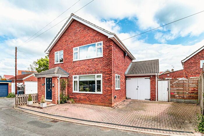 3 Bedroom Detached House For Sale In Dash End, Kedington, CB9