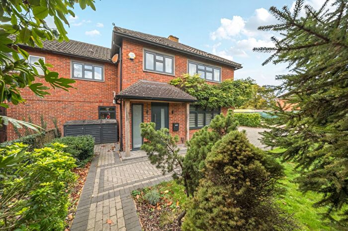 4 Bedroom Semi Detached House For Sale In Cranbrook Drive, Esher, KT10