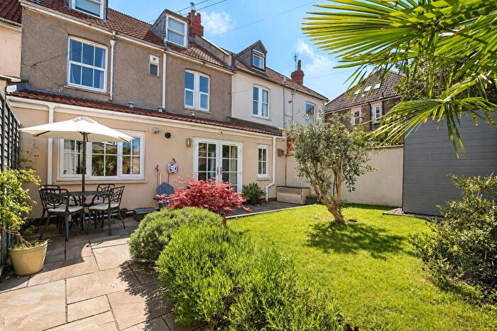 1 Bedroom Apartment For Sale In Coldharbour Road, Redland, Bristol, BS6