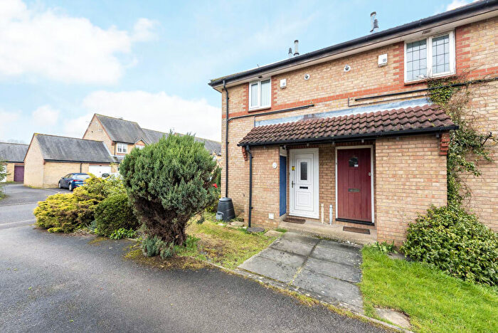 1 Bedroom Terraced House To Rent In Canterbury Close, Banbury, Oxfordshire, OX16