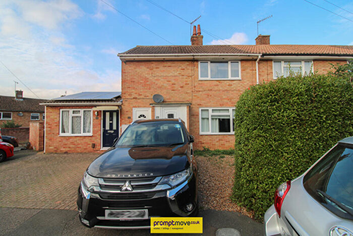 2 Bedroom Flat To Rent In Commons Lane Hemel Hempstead, HP2