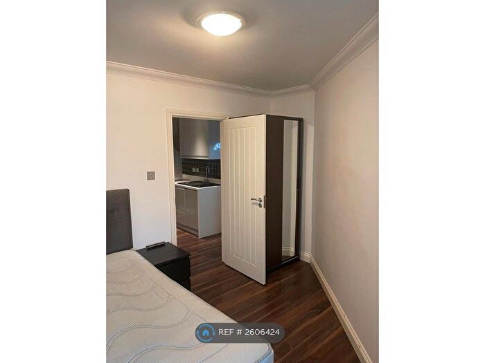 1 Bedroom Flat To Rent In Hutton Lane, Harrow, HA3